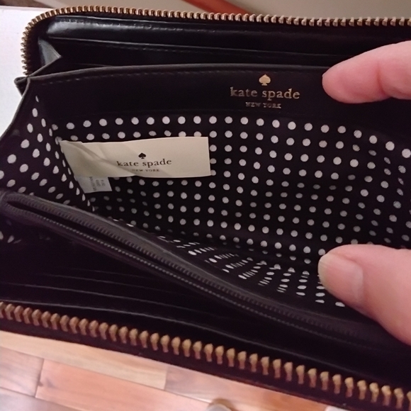 🖤🤍KATE SPADE Neda Nylon Continental large zip around wallet🤍🖤 EUC - Picture 4 of 6